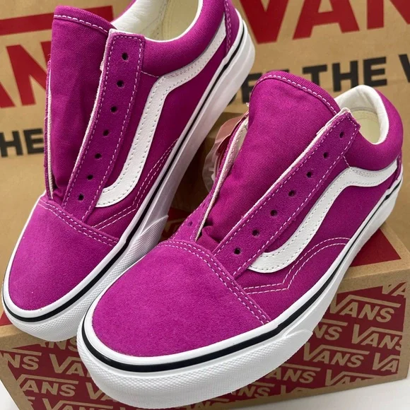 Vans Men’s Old Skool
Fuchsia Red/True White Sneakers 
VN0A5KRF8ZV - Picture 7 of 16